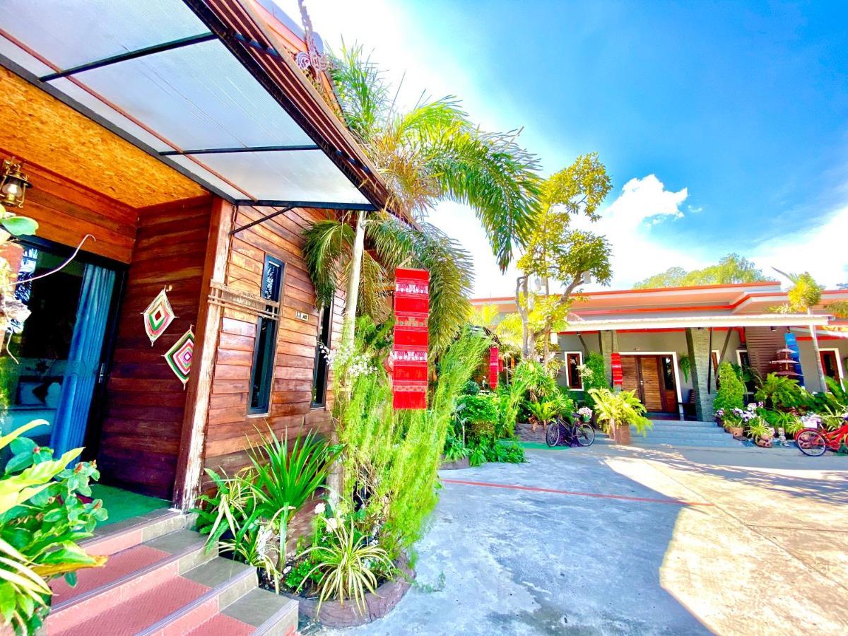 Khum Lanna Boutique Hotel Sisaket Bagian luar foto