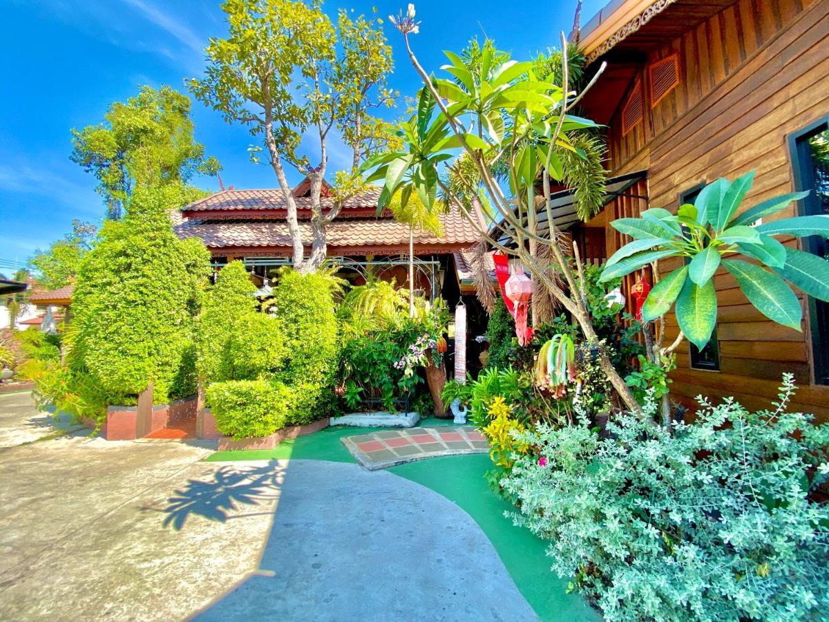 Khum Lanna Boutique Hotel Sisaket Bagian luar foto