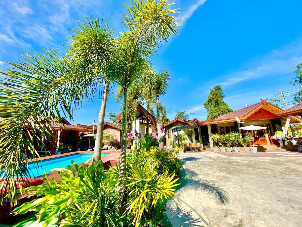 Khum Lanna Boutique Hotel Sisaket Bagian luar foto