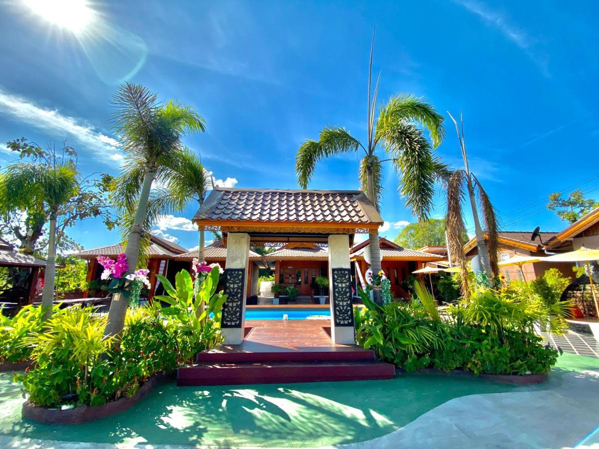 Khum Lanna Boutique Hotel Sisaket Bagian luar foto