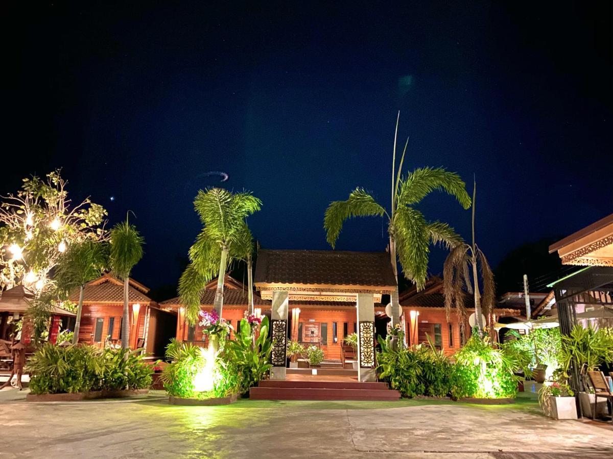 Khum Lanna Boutique Hotel Sisaket Bagian luar foto