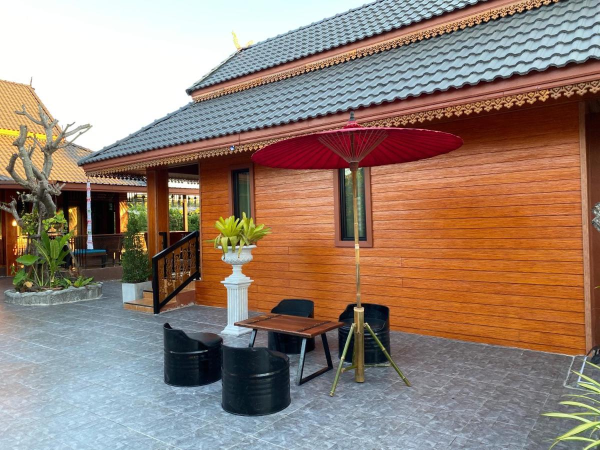 Khum Lanna Boutique Hotel Sisaket Bagian luar foto