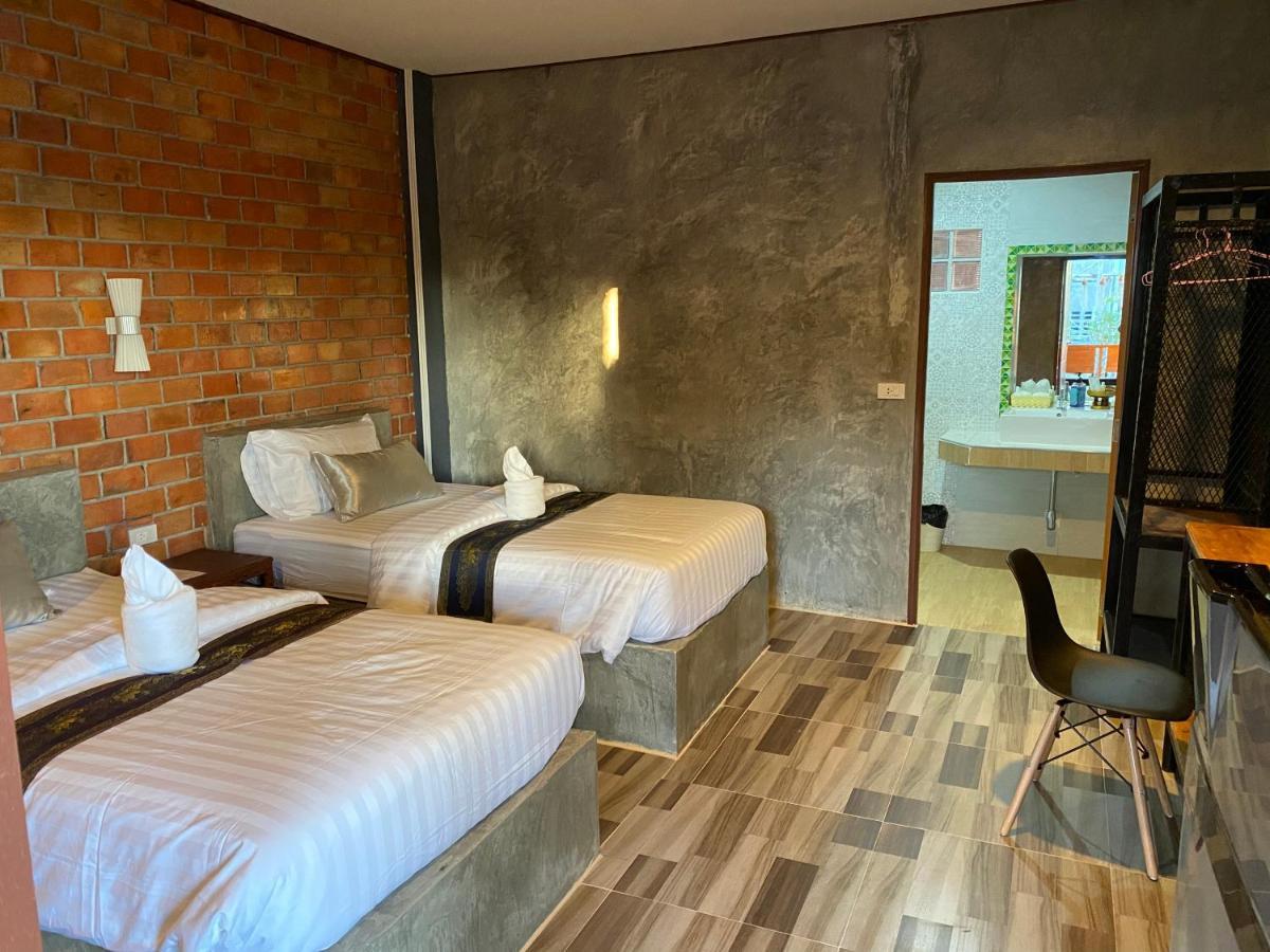 Khum Lanna Boutique Hotel Sisaket Bagian luar foto