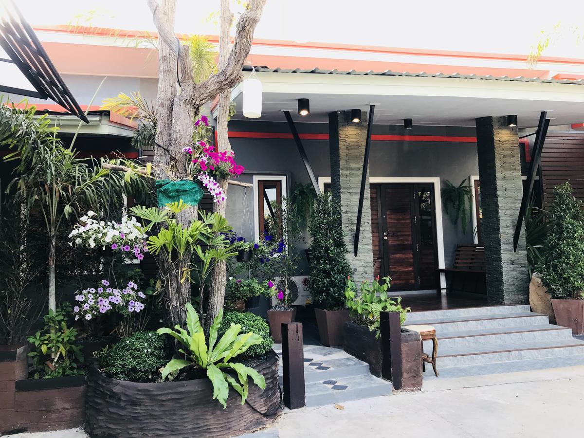 Khum Lanna Boutique Hotel Sisaket Bagian luar foto