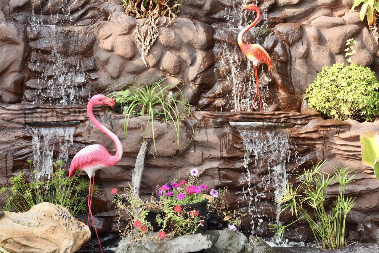 Khum Lanna Boutique Hotel Sisaket Bagian luar foto