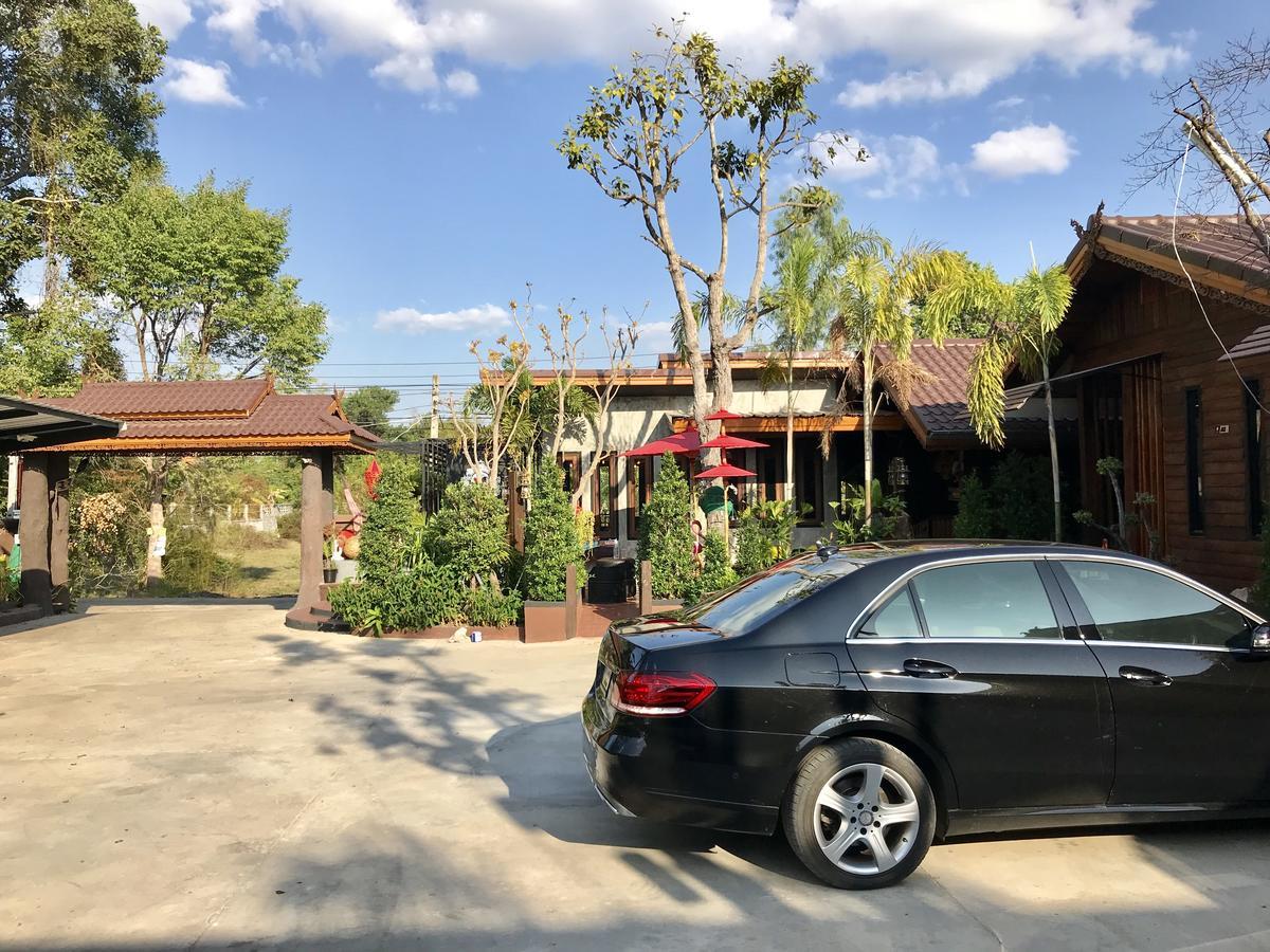 Khum Lanna Boutique Hotel Sisaket Bagian luar foto