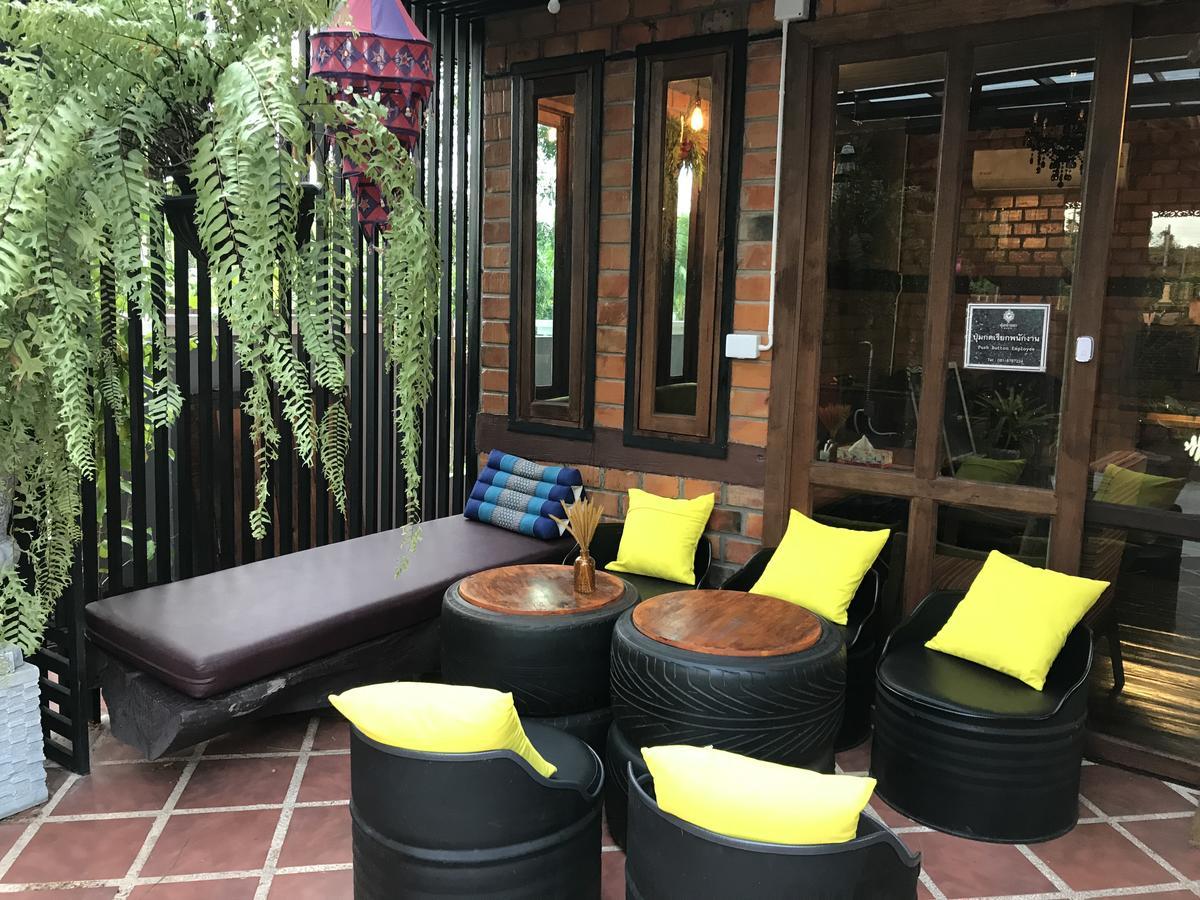 Khum Lanna Boutique Hotel Sisaket Bagian luar foto