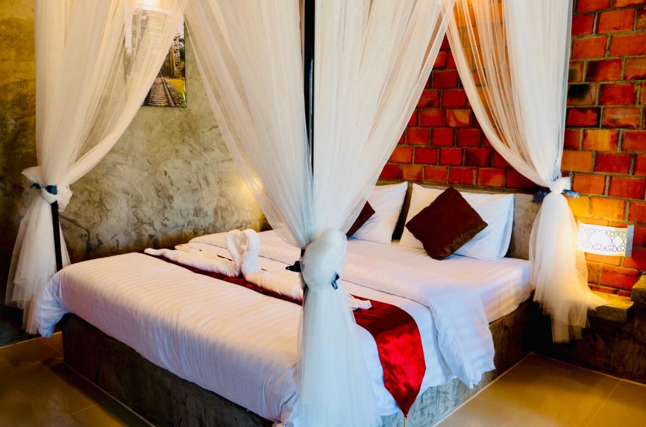 Khum Lanna Boutique Hotel Sisaket Bagian luar foto