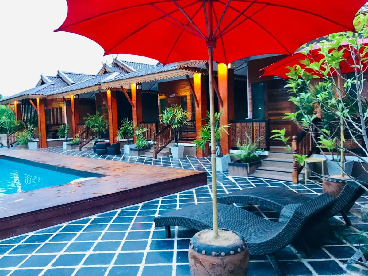 Khum Lanna Boutique Hotel Sisaket Bagian luar foto