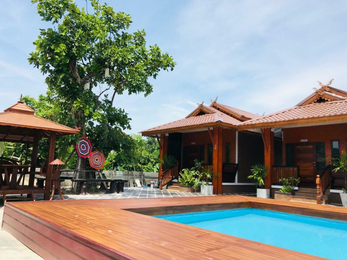 Khum Lanna Boutique Hotel Sisaket Bagian luar foto